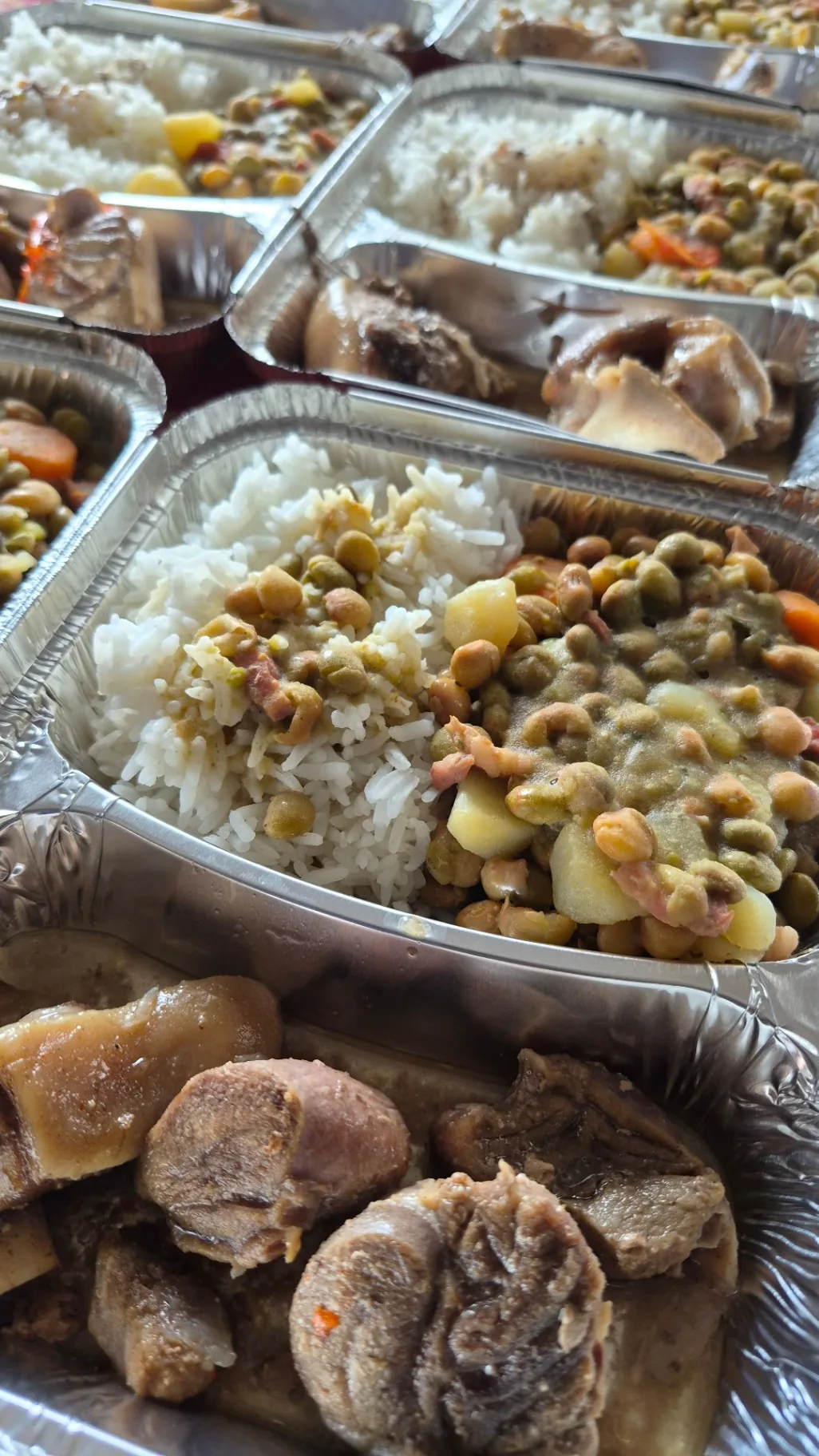 Riz aux pois d'Angole et colombo