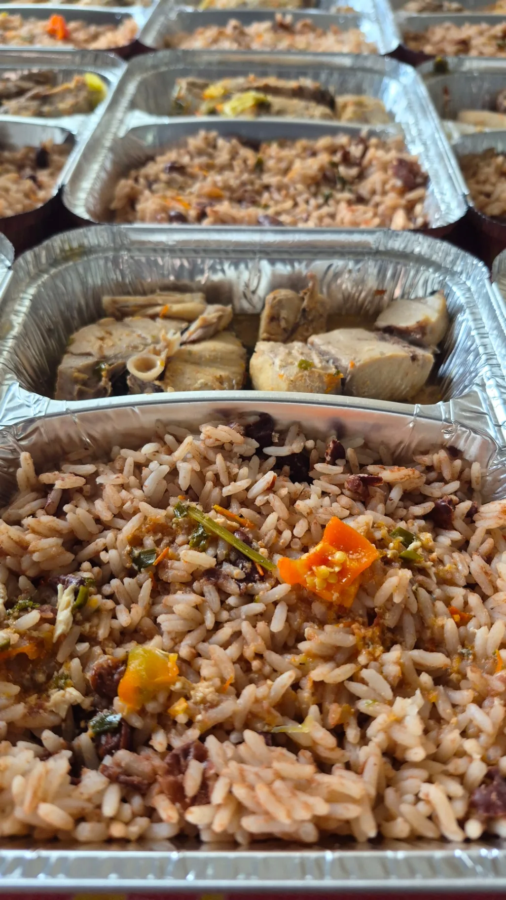 Riz aux haricots rouges et viande mijotée